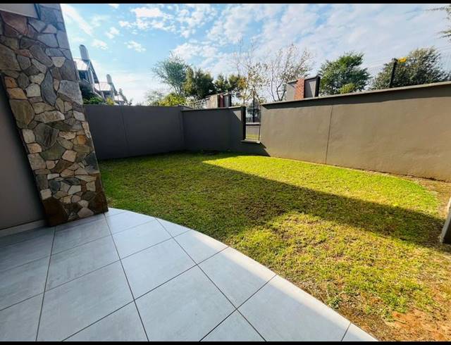 3 BEDROOM APARTMENT FOR SALE IN WATERFALL